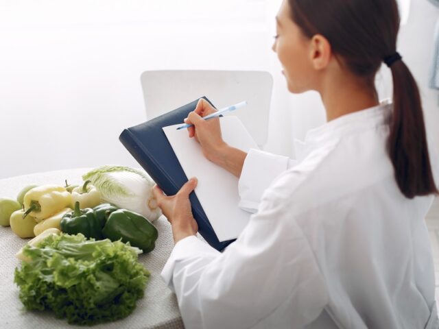 How Medical Weight Loss in Saraland, AL Differs From DIY Diets